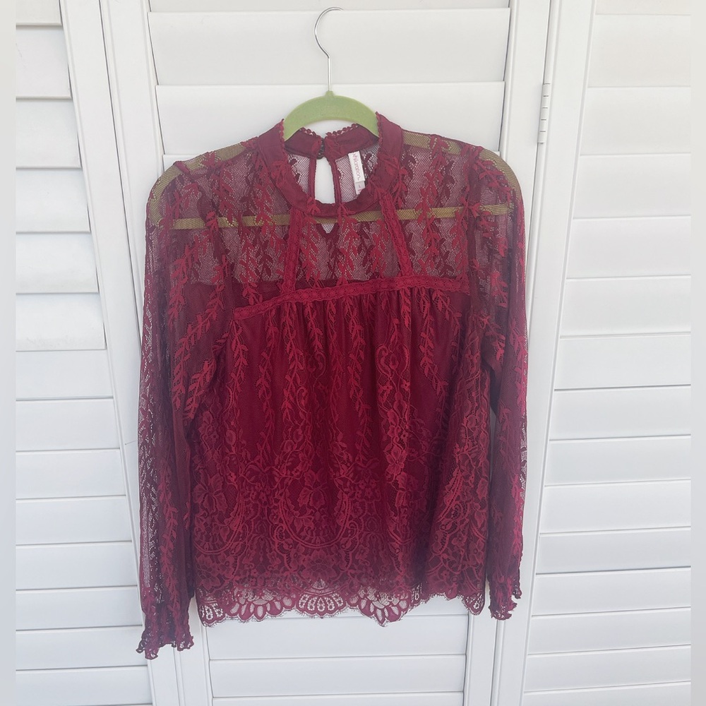 Burgundy Lace Blouse! Worn Once! Size large!